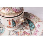 Maternity cup with plate