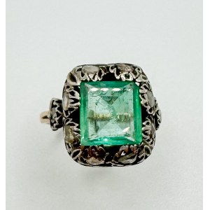 Ring with emerald, early 20th century, France, Art Deco