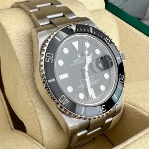 ROLEX SUBMARINER DATE 116610LN