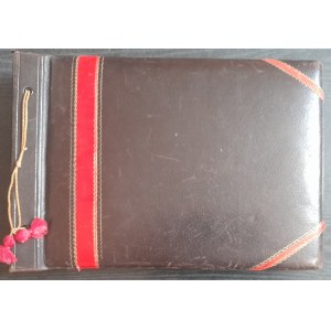 Album pamiątkowy pracowników Izby Rzemieślniczej w Kielcach w latach 1931-1934.10 zdjęć.