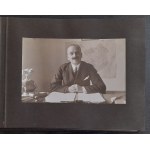 Album pamiątkowy pracowników Izby Rzemieślniczej w Kielcach w latach 1931-1934.10 zdjęć.