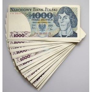 PRL, 1000 złotych 1.6.1982, seria FH, fragment paczki bankowej (30 sztuk)