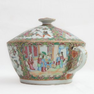 Polychrome porcelain container,