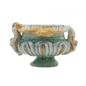 Ceramic salt cellar in the shape of a tub