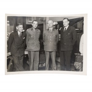 PSZnZ Fotografia Prasowa Naczelnego Wodza Władysława Sikorskiego z Wizytą w Konsulacie Polskim w Kairze