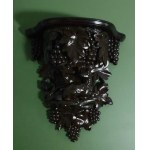 Paire de consoles à motifs de chasse, XIXe siècle.