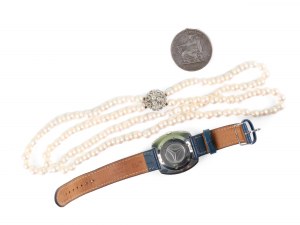 Mixed lot: 3 pieces, Doxa wristwatch, movement not proofed