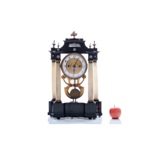 BIEDERMEIER TABLE CLOCK WITH A QUARTER BEAT AND A MUSIC MACHINE | LEOPOLD SCHRIMPF IN BRÜNN (CZECH / BOHEMIAN 1ST HALF OF THE 19TH CENTURY)