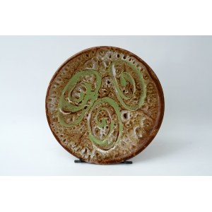 Ceramiczna patera dekoracyjna, SP ''Przyjaźń'', A. Trzaska