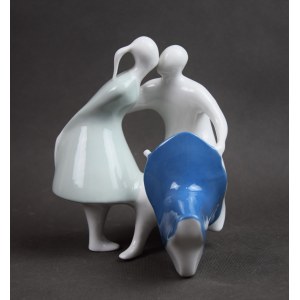 Couple at the scooter figurine, Royal Dux, 2nd half of the 20th century.