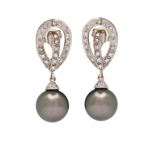 Earrings with Tahiti pearls and diamonds, early 21st century.