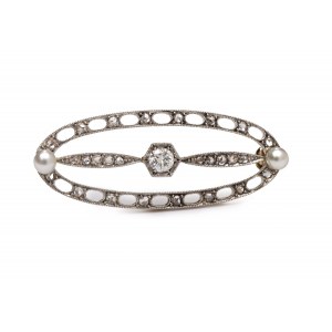 Brooch with pearls and diamonds, early 20th century.