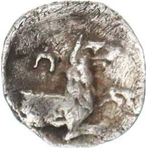 Kilikia - Tarsus (4. stol. př. Kr.), AR obol, 0,70 g; A: Trůnící bůh Baal zleva, drží žezlo, obilné