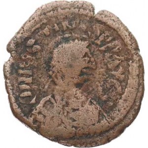 Justin I. (518-527), AE Follis 31-33 mm, Portrét císaře vpravo, opis / písmeno M mezi