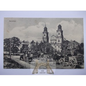 Jarosław, kościół, wozy 1915