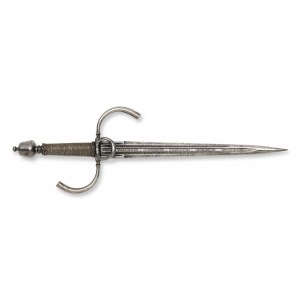 Left handed dagger