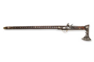 Combined weapon 