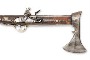 Combined weapon 