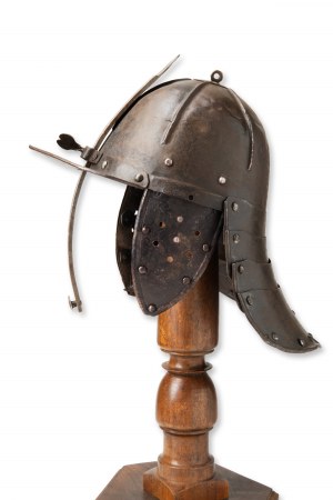 Riding helmet 