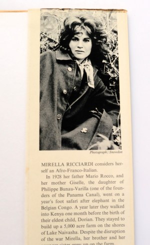 RICCIARDI MIRELLA Vanishig Africa [Monumentalny album czarno-białych zdjęć autorstwa znakomitej fotograf pochodzącej z Kenii
