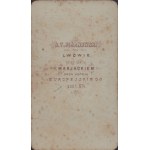 [S. T. Pijanowski] Fotografia CDV Wiktorii Niemczynowskiej z koleżankami. Fot. S. T. Pijanowski Lwów. [l. 70. XIX w.?]