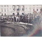 [Kosciuszkovy slavnosti ve Lvově, odhalení pamětní desky Tadeusze Kosciuszka v latinské katedrále ve Lvově. Soubor 4 dobových fotografií. Datum. Lvov, 14 X 1917.