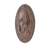 Olga Niewska (1898 Charków - 1943 Warszawa), Medalion z Marszałkiem Józefem Piłsudskim