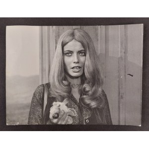 Photographie de Jerzy Szurowski, Portrait photography, Katarzyna Kaczmarek, 1972 (décor du film Personal Review)
