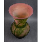 Grande vaso Art Nouveau in vetro cammeo, Francia, firmato, 1920 circa.