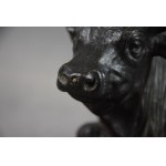 Okimono Garçon dormant à côté d'un buffle, bronze, JAPON, Meiji, Signé.