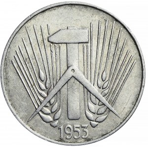 Niemcy, NRD, 10 pfennig 1953 E, Muldenhutten, wczesny typ