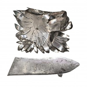 Metalowa maska i patera