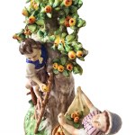 Porcelanowa figurka Zbieranie jabłek, Sitzendorf (Turyngia, Niemcy)