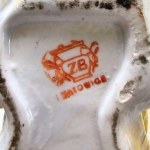 Porcelanowa figurka Leżący łoś, Zygmunt Buksowicz Steatyt
