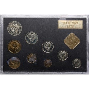 Russie (URSS) Coffret de banque 1978 (1, 2, 3, 5, 10, 15, 20, 50 Kopecks, 1 Rouble, jetons de la Monnaie de Leningrad et de l'année)