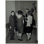 Kreütz - Majewski A. - zbiór 24 fot. z 1963 r. z imprezy [Kalina Jędrusik, E. Fetting - autograf]