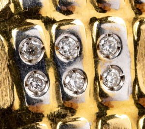 Pair of gold diamonds earrings