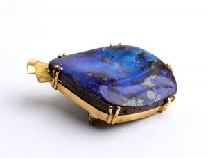 Opal gold brooch