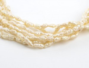 Freshwater pearl gold necklace
