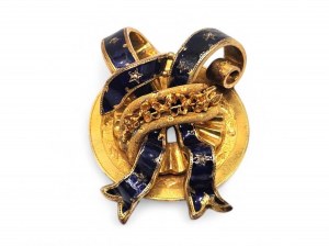 Gold enamaled pendant