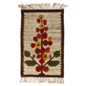 Kilim s květinovým motivem