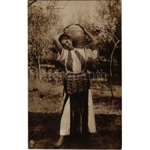 1923 Román népviselet / Romanian folklore. Colectia A. Bellu. Edit. C. Sfetea, Bucuresti