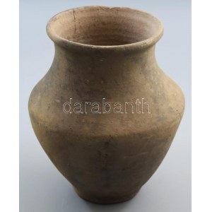 Edény. Égetett cserép, cca 10. sz., magyar, restaurált, m: 25 cm /// KIZÁRÓLAG SZEMÉLYES ÁTVÉTEL, NEM POSTÁZZUK ...