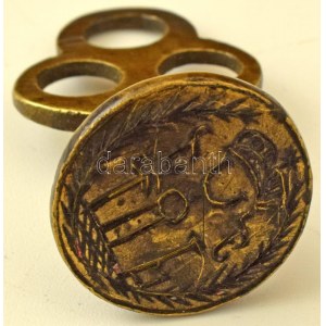 cca XVIII. - XIX. sz. T. T. monogramos, koronás feltehetőleg ács vagy asztalos céhmester (?) pecsétnyomója...
