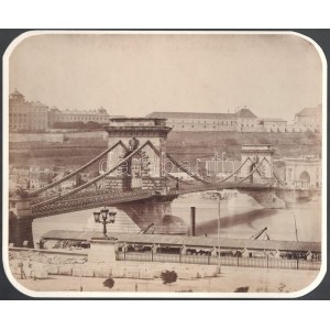 1865 Budapest, a Lánchíd a pesti oldalról, kartonra ragasztott fotó, 24×29 cm