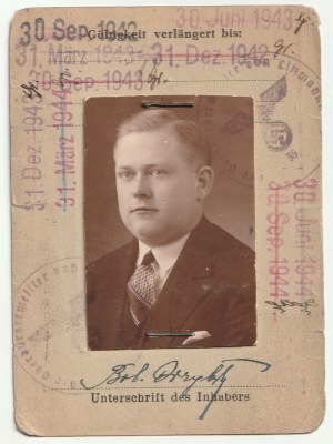 LODZ. A set of photographs and documents left behind by Boleslaw Przybyle, an urbane and official of the magistrate of Lodz...