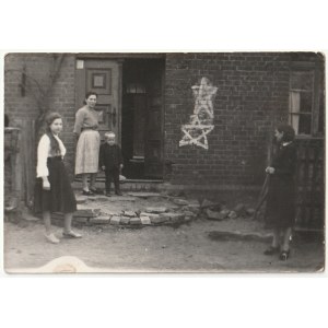 OKUPATION - Judaica. Jewish house marked with a Star of David, locality undetermined; photo cz.-b., st....