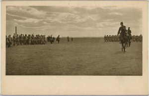 Přehlídka IV. Pluku polských legií na Piotrkowských Błoních, 1915.