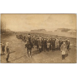 Kolumna marszowa na ćwiczeniach, ok. 1920.