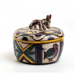 GUNTHER STUDEMANN (Berlino 1890 - 1981), Butter dish with donkey-shaped grip and geometrical decorations